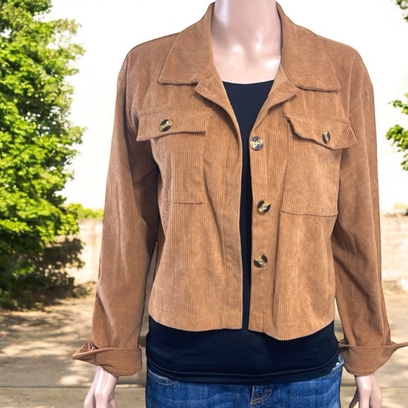 Women’s Button-Front Corduroy Flap Pocket Button-Up Crop Trucker Jacket - Picture 14 of 16